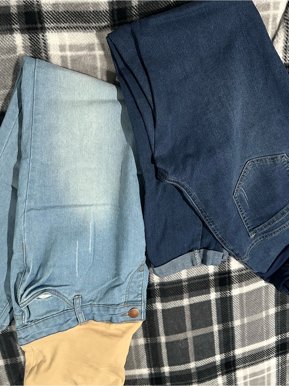 Women’s Maternity Jeans size Large